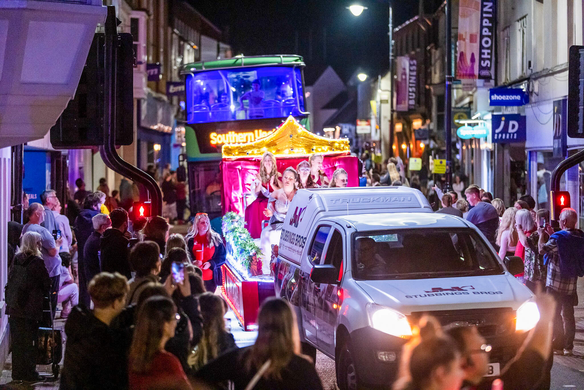 Newport Illuminated Carnival 2022 Newport Carnival Isle of Wight